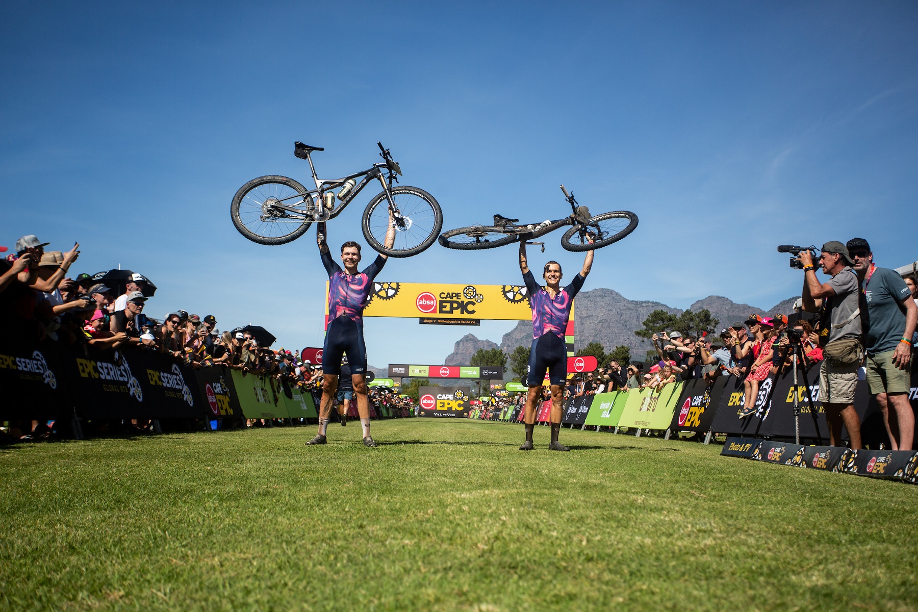 Cape Epic 2022 - MEN Race Summary - 26min Highlight