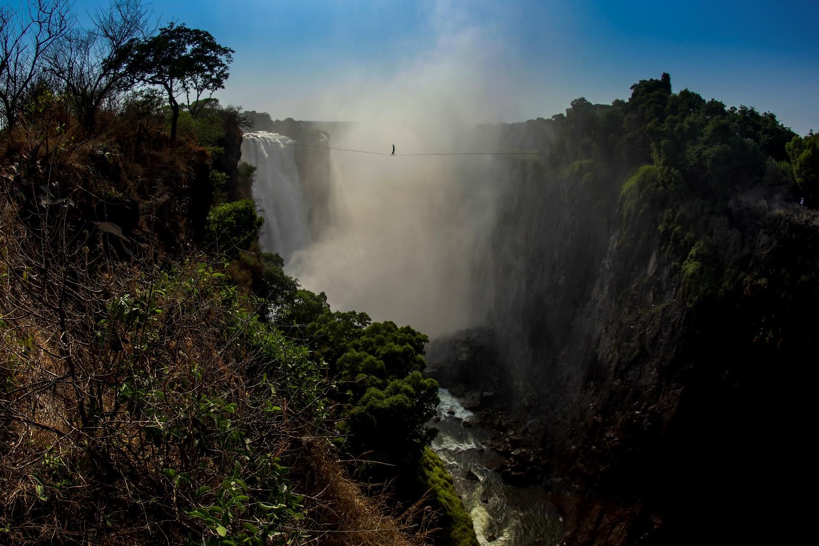 adidas Outdoorsportsteam - Slacklining at Victoria Falls (Zimbabwe) - 26min Highlight